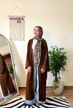 عباية مفتوحة