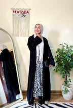 عباية مفتوحة