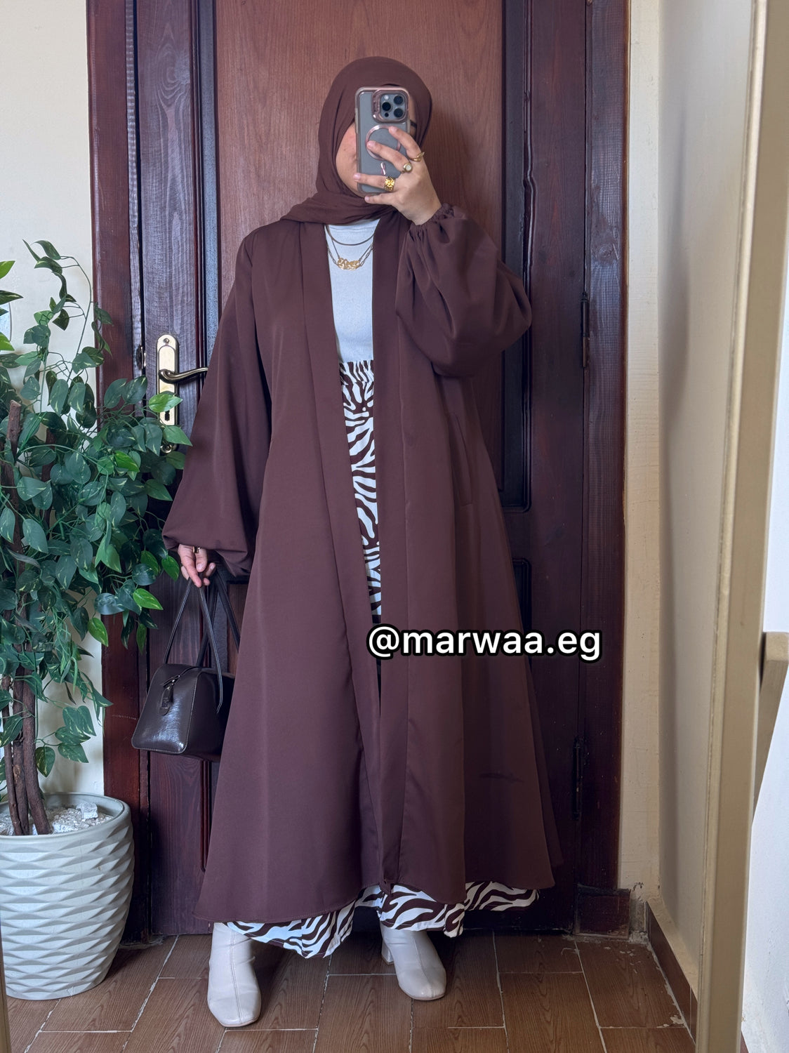 جيبة ادوار زيبرا بني