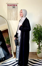 عباية مفتوحة