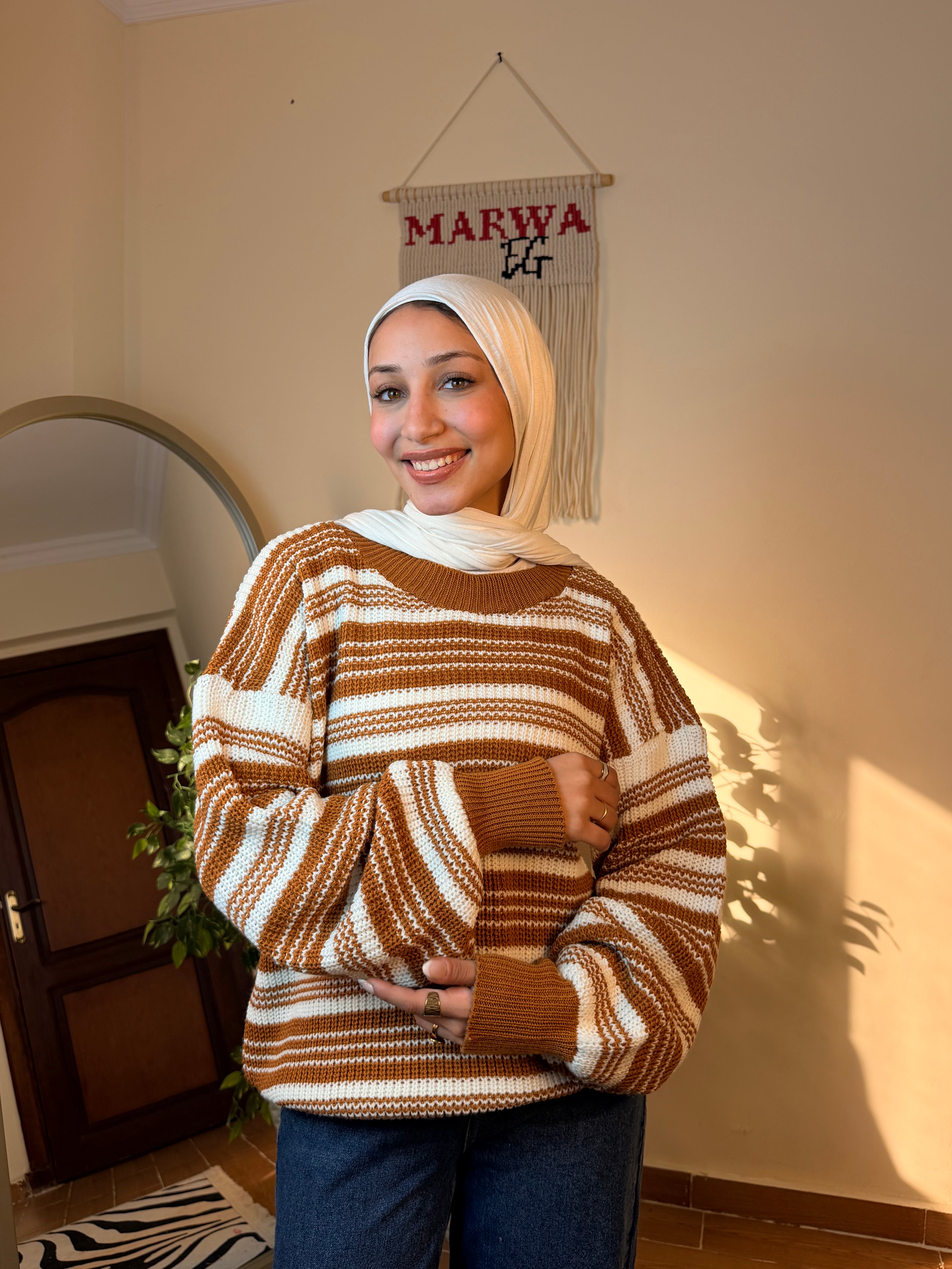 بلوفر مخطط جديد